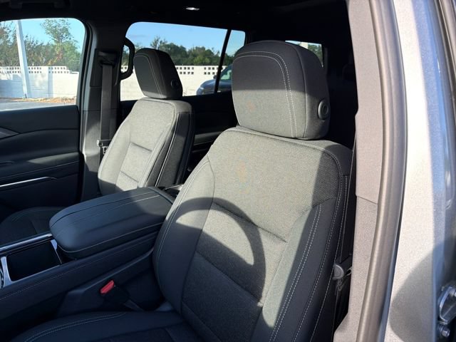 New 2026 Chevrolet Traverse LT w/ Sun and Wheel Package FWD image 21