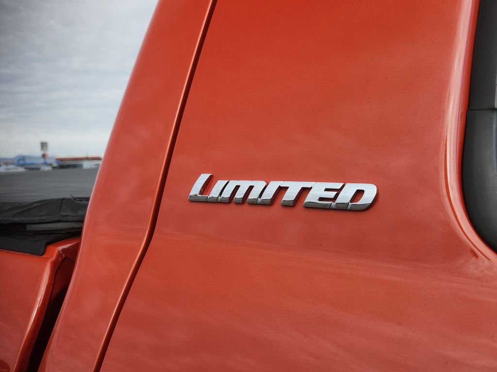 Used 2018 Toyota Tundra Limited w/ Limited Premium Package image 15