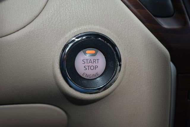 Used 2017 Nissan Pathfinder Platinum w/ Family Entertainment Package image 26