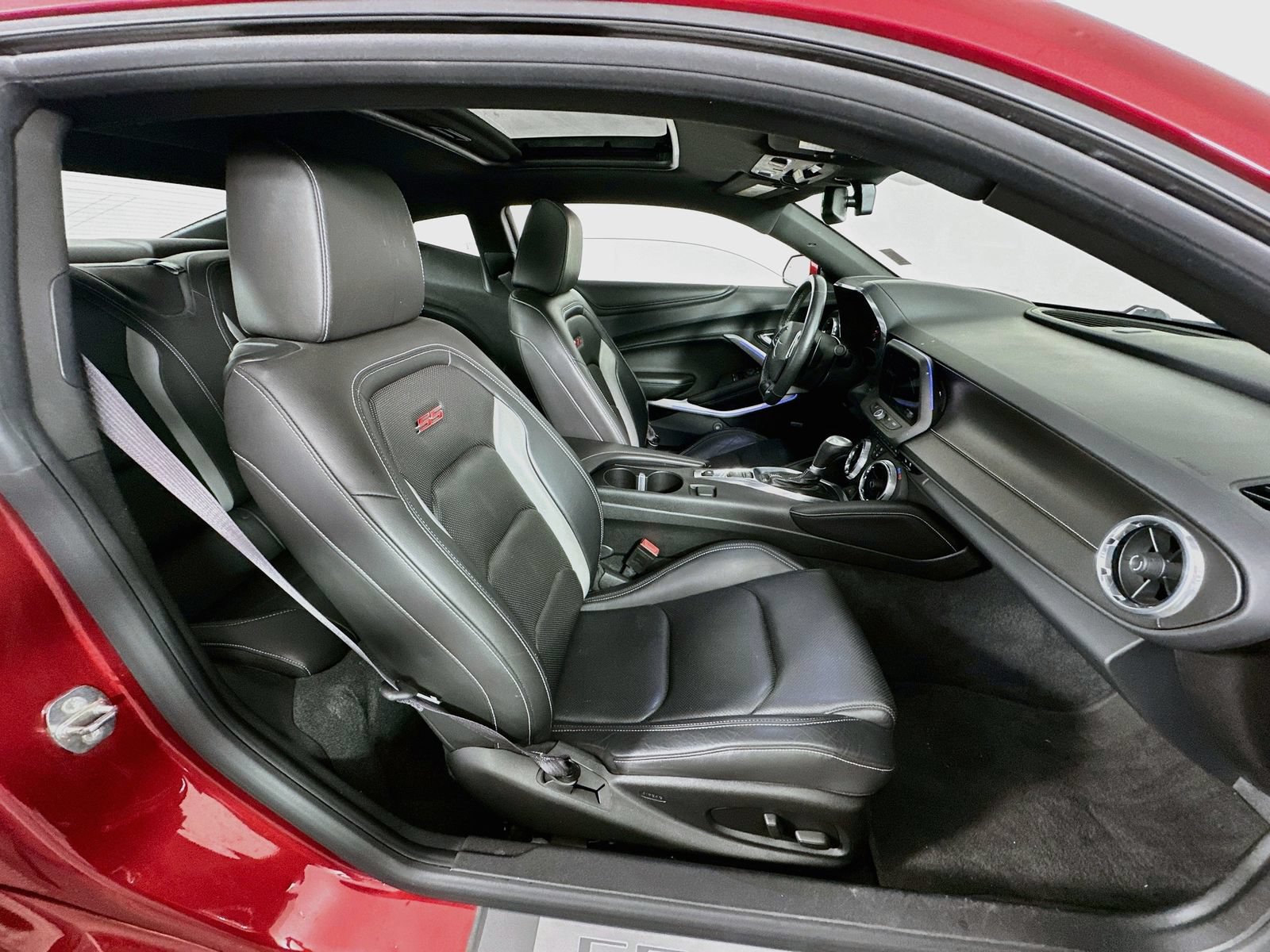 Used 2016 Chevrolet Camaro SS RWD image 30