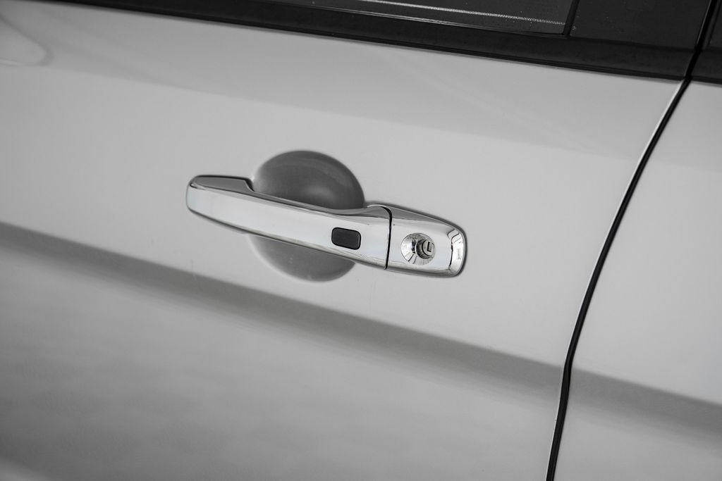 Used 2019 Ford Explorer Limited w/ Class III Trailer Tow Package FWD image 42