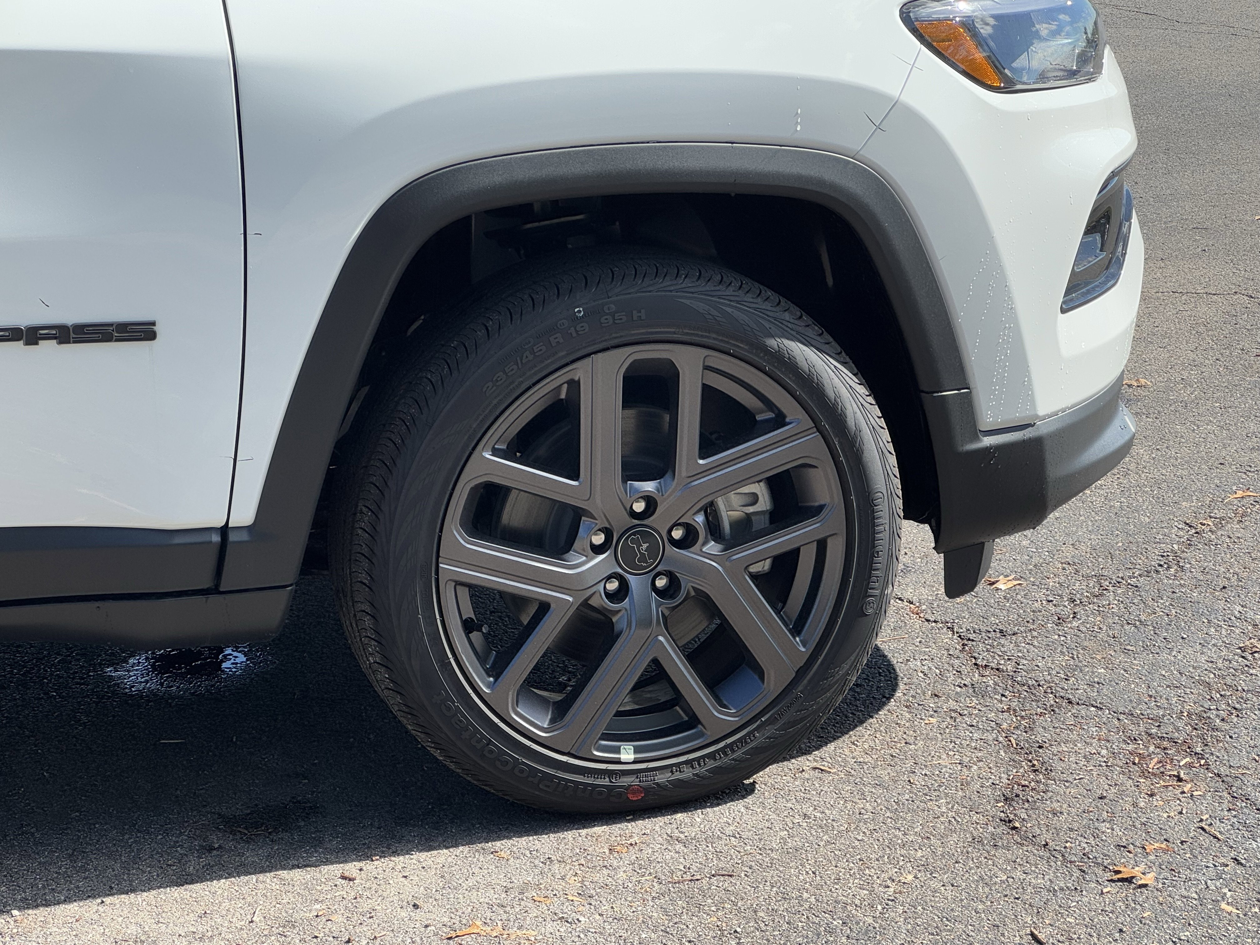 New 2026 Jeep Compass Limited image 8