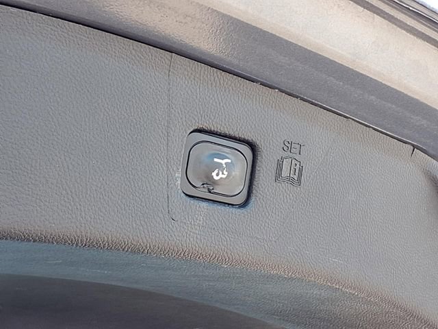 Used 2024 Ford Edge Titanium image 21