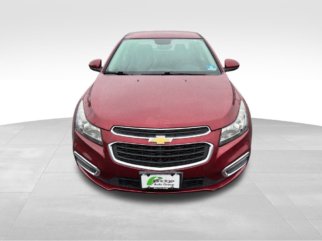 Used 2016 Chevrolet Cruze LT FWD image 2
