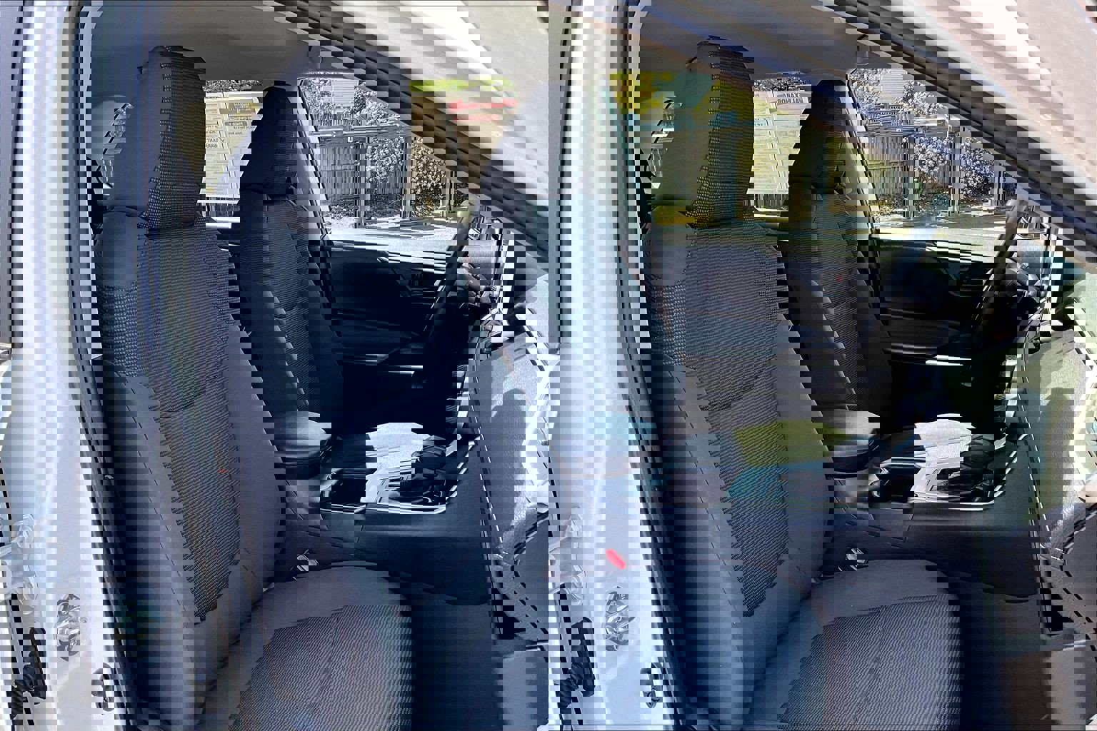 Used 2024 Toyota RAV4 LE image 7