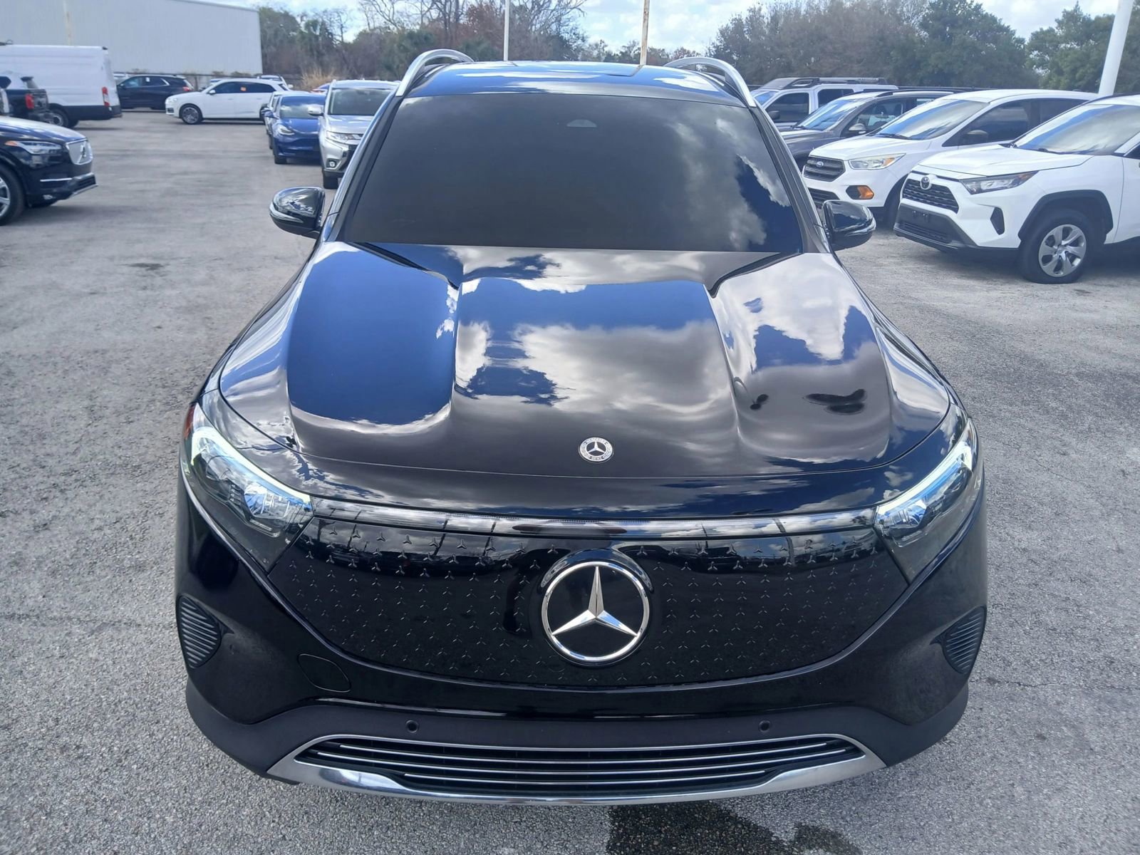 Used 2024 Mercedes-Benz EQB 300 4MATIC w/ Winter Package image 3