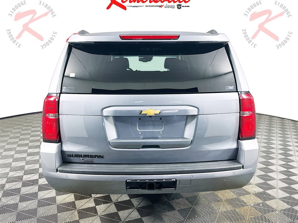 Used 2018 Chevrolet Suburban LT image 6