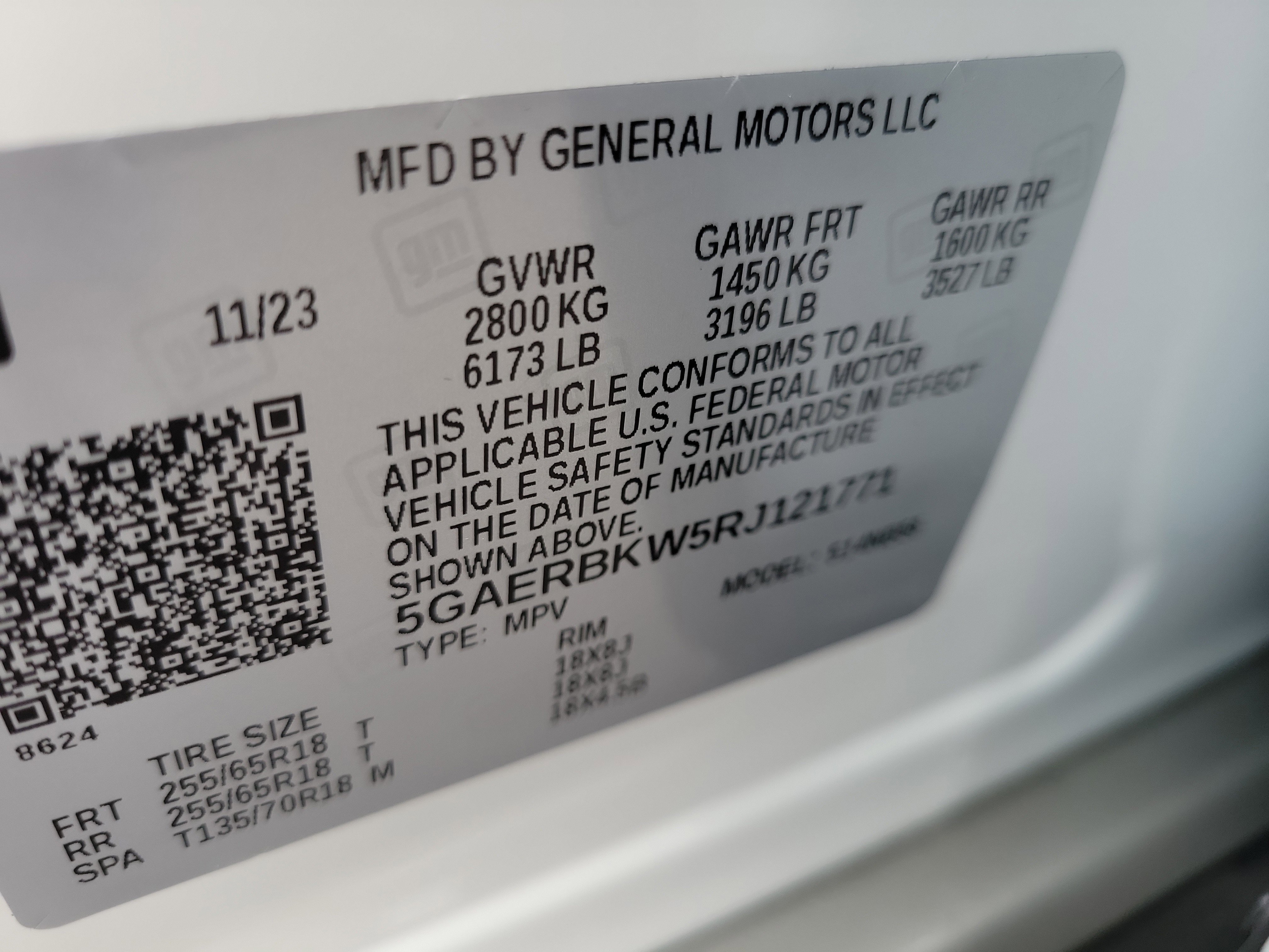 Used 2024 Buick Enclave Essence image 33