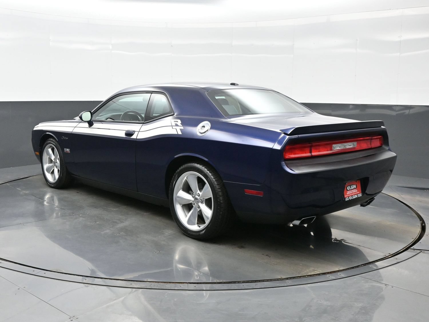 Used 2014 Dodge Challenger R/T RWD image 5