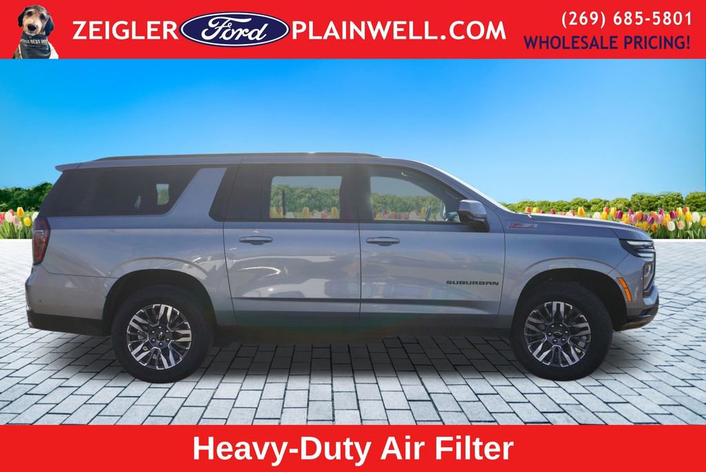 Used 2025 Chevrolet Suburban Z71 image 8