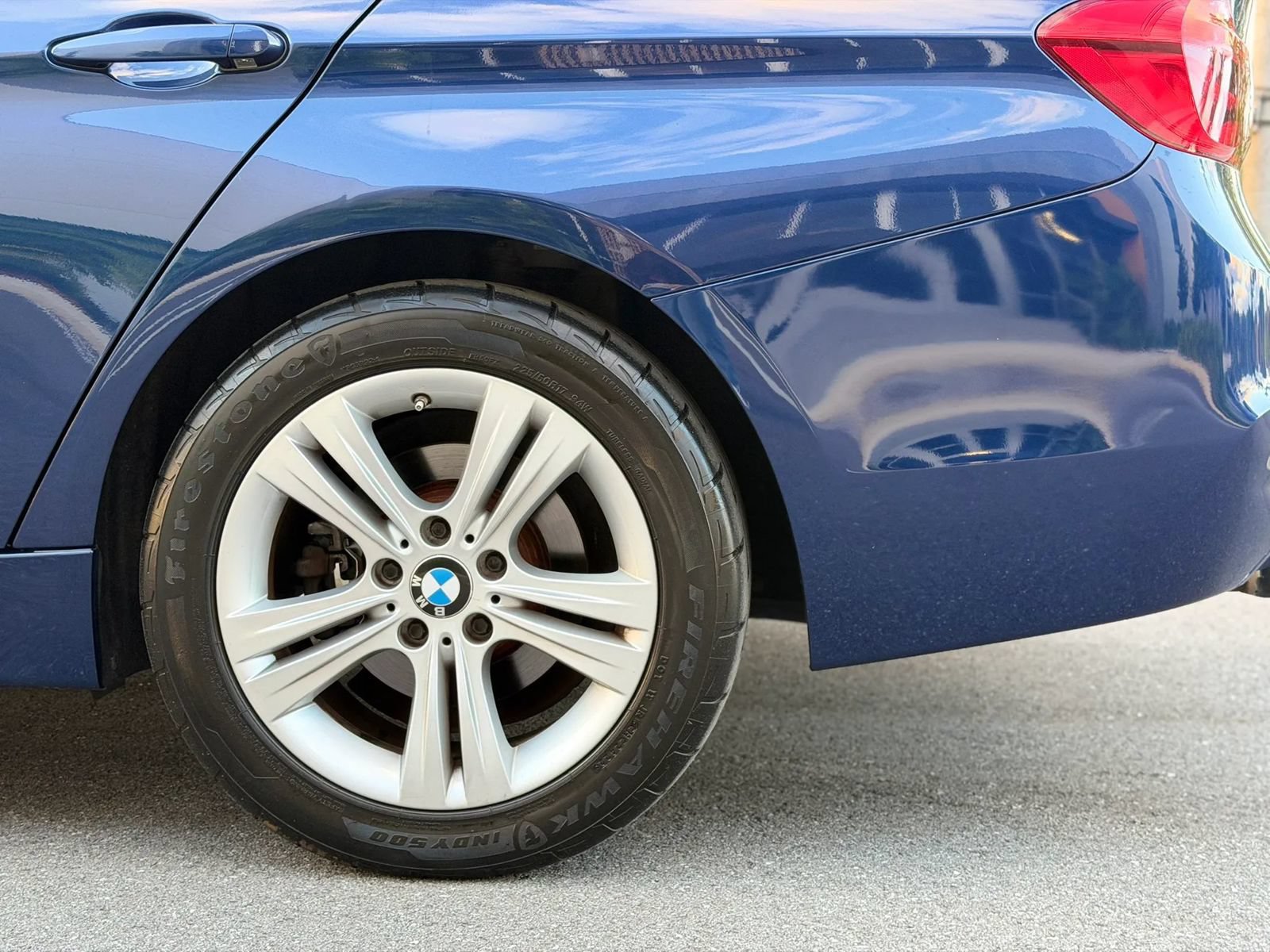 Used 2018 BMW 330i xDrive Sedan AWD/4WD image 12