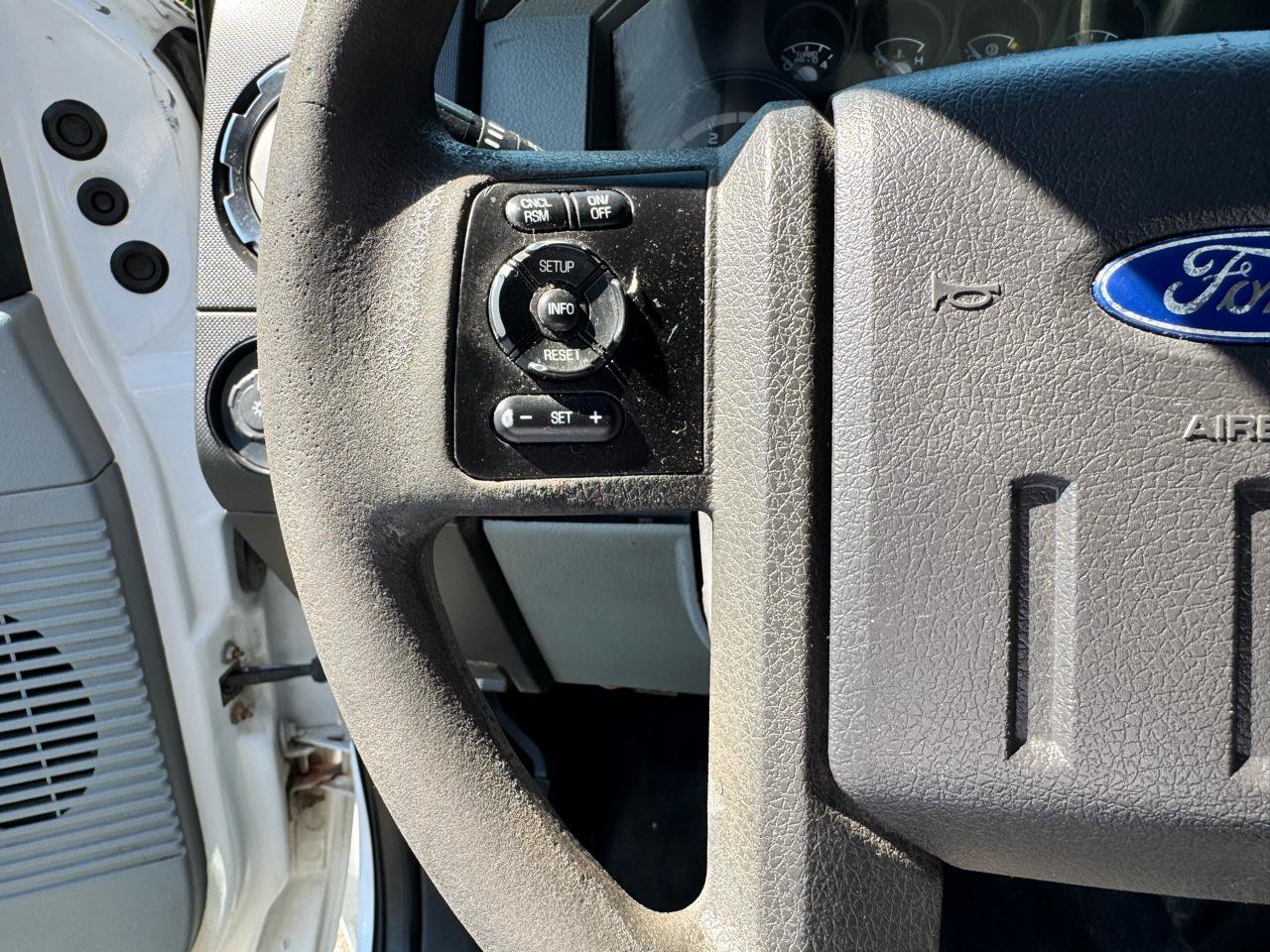 Used 2011 Ford F550 4x4 Regular Cab Super Duty w/ Payload Upgrade Pkg image 23