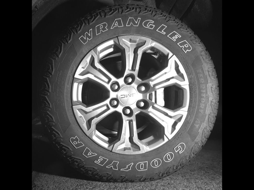 Certified 2023 GMC Sierra 1500 SLE image 38
