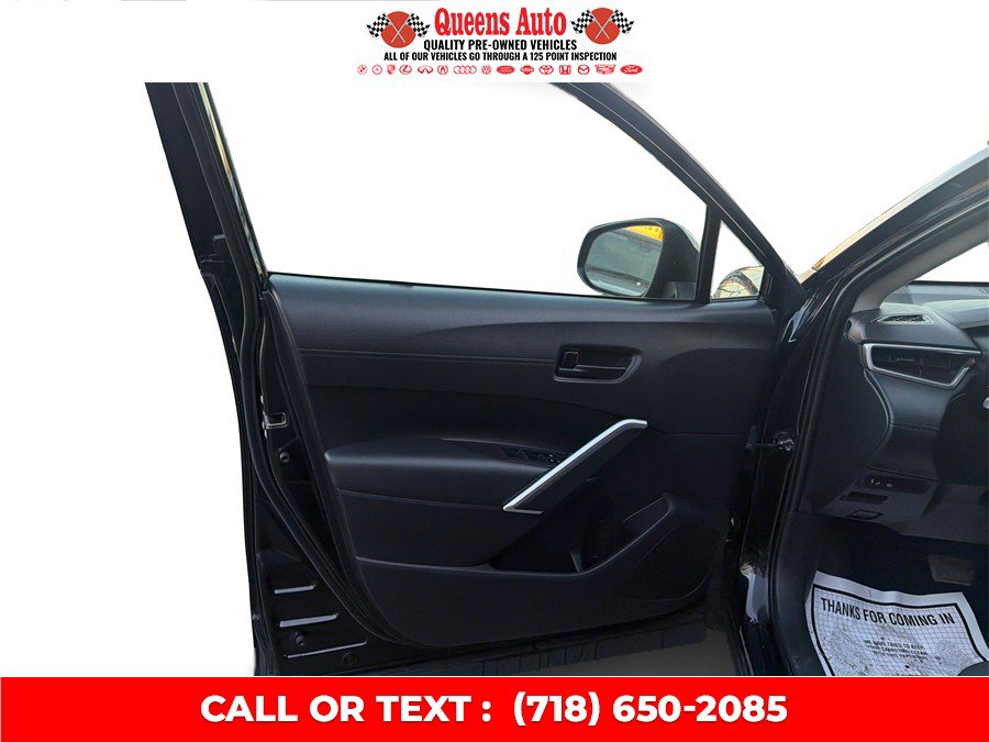 Used 2022 Toyota Corolla Cross LE AWD/4WD image 24
