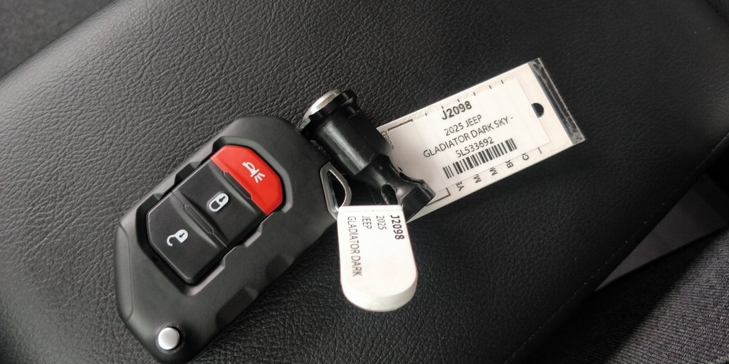 New 2025 Jeep Gladiator Sport image 29