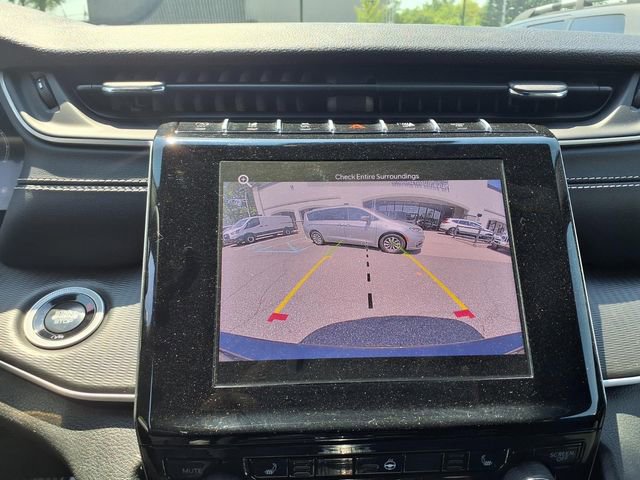 Certified 2025 Jeep Grand Cherokee L Laredo AWD/4WD image 26