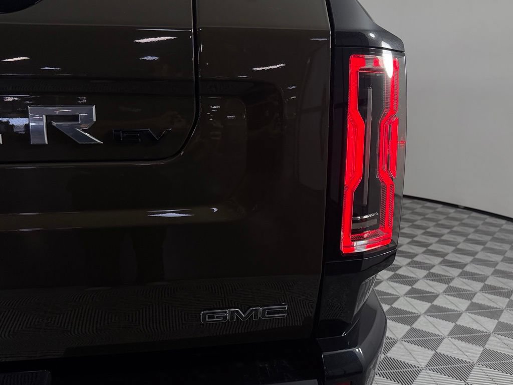 Used 2025 GMC Hummer EV 2X AWD/4WD image 25