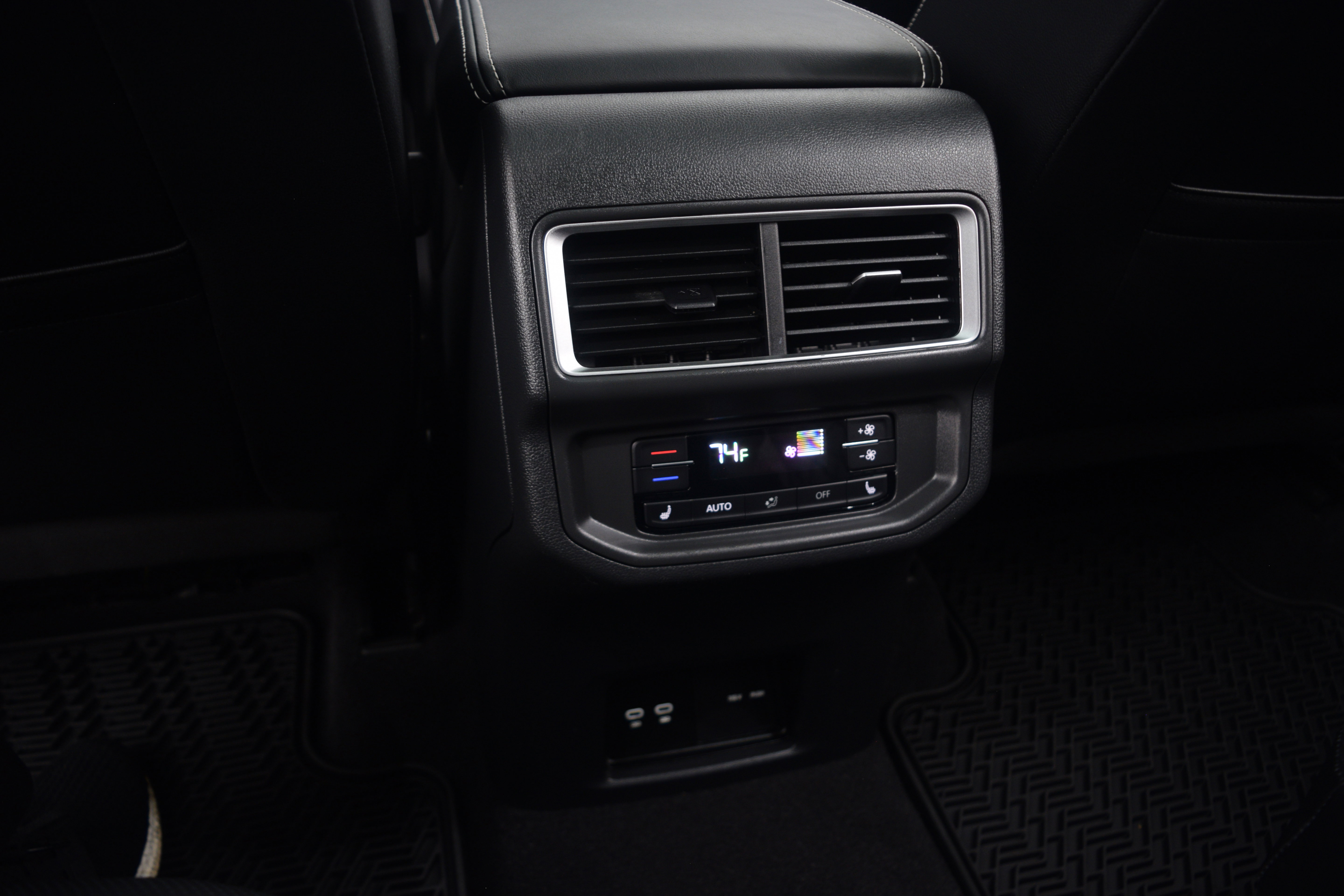 Used 2024 Volkswagen Atlas SEL Premium R-Line image 20