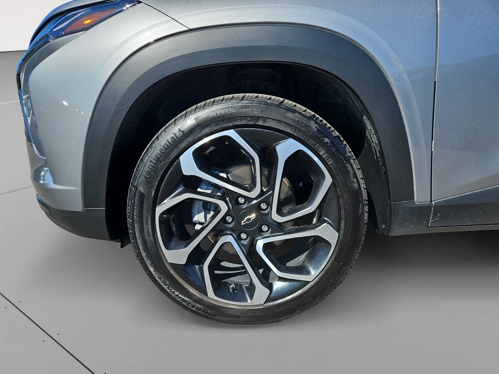 Used 2025 Chevrolet Trax RS w/ Sunroof Package FWD image 15