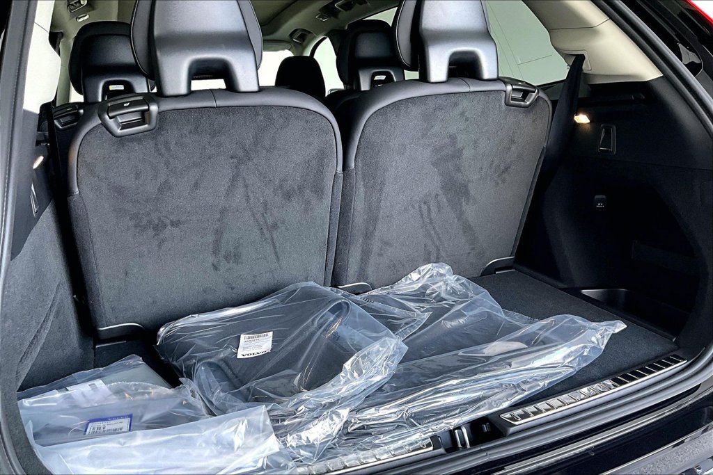 New 2026 Volvo XC90 B5 Core AWD/4WD image 38