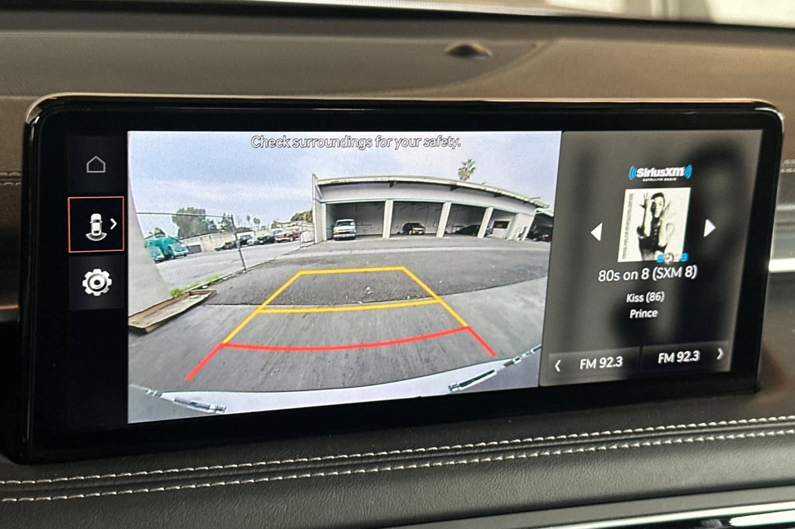 Used 2023 Genesis G70 2.0T image 26