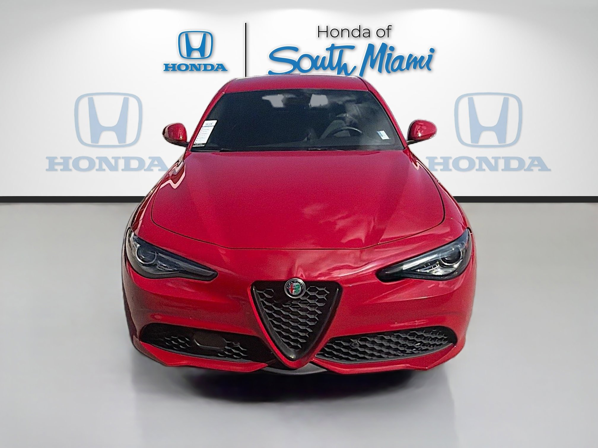 Used 2023 Alfa Romeo Giulia Sprint image 2