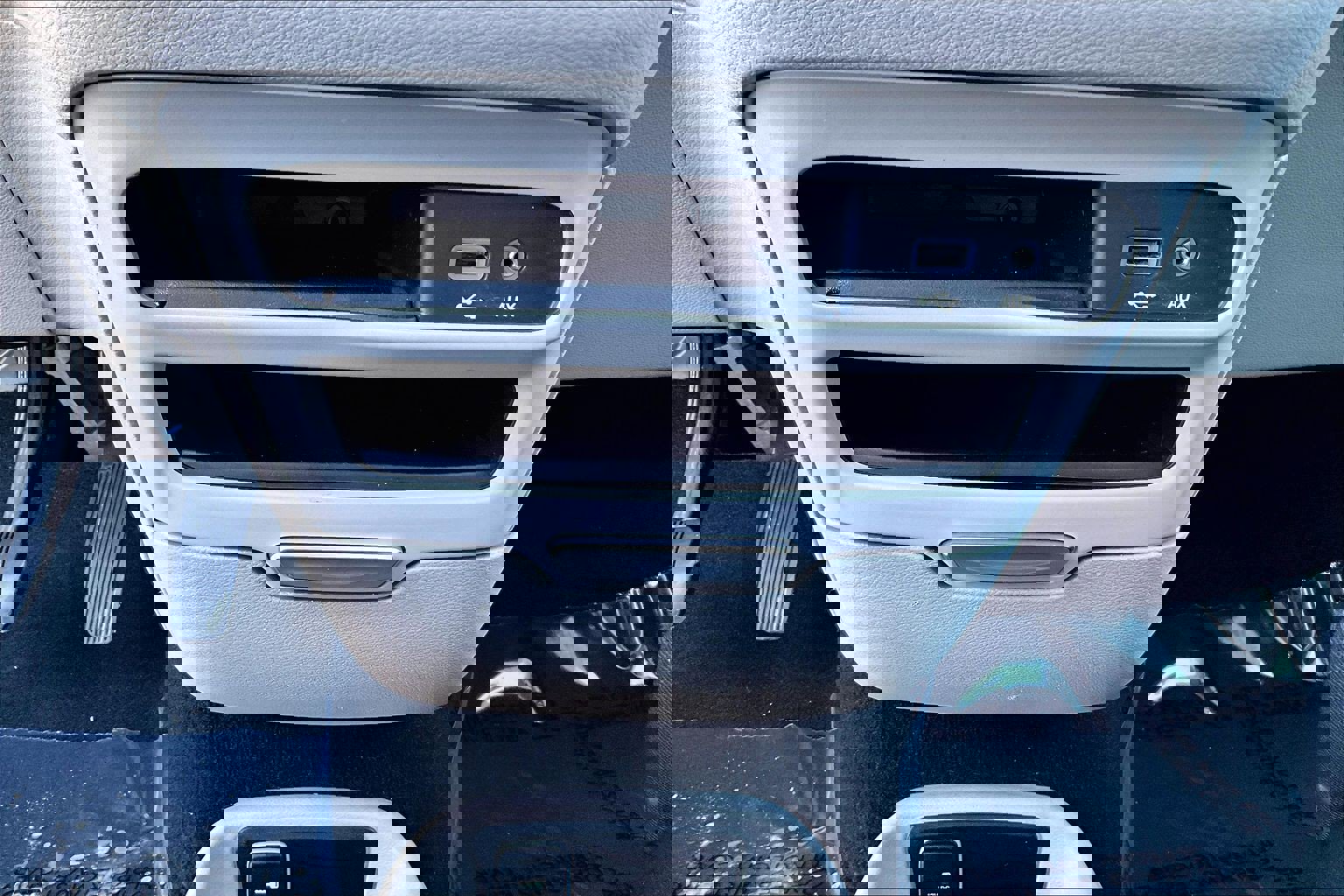 Used 2017 Chrysler Pacifica LX w/ Tire & Wheel Group image 17