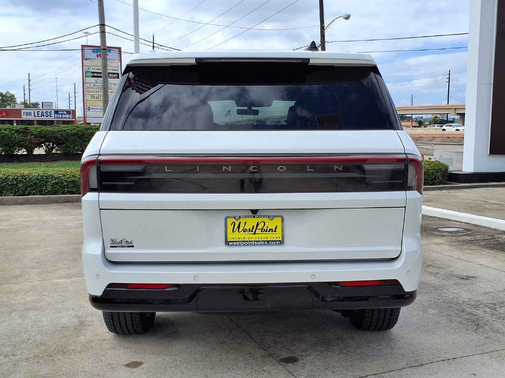 Used 2026 Lincoln Navigator Black Label AWD/4WD image 5