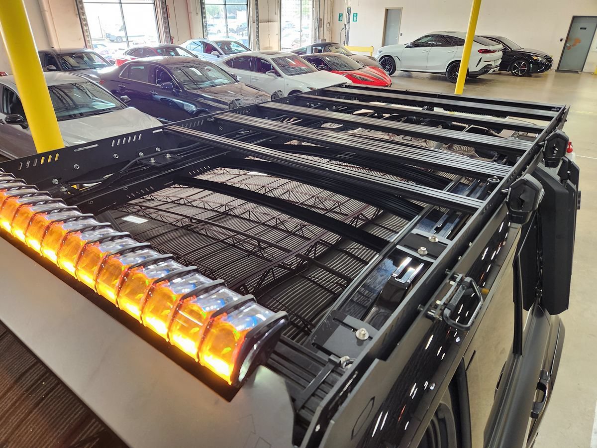 Used 2022 Land Rover Defender 110 V8 AWD/4WD image 40