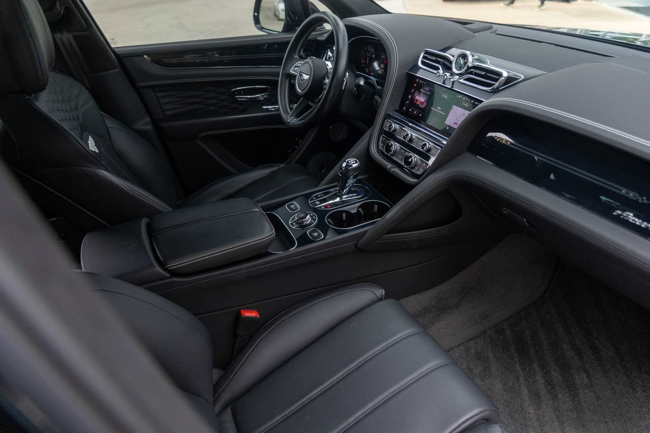 Certified 2024 Bentley Bentayga AWD/4WD image 59