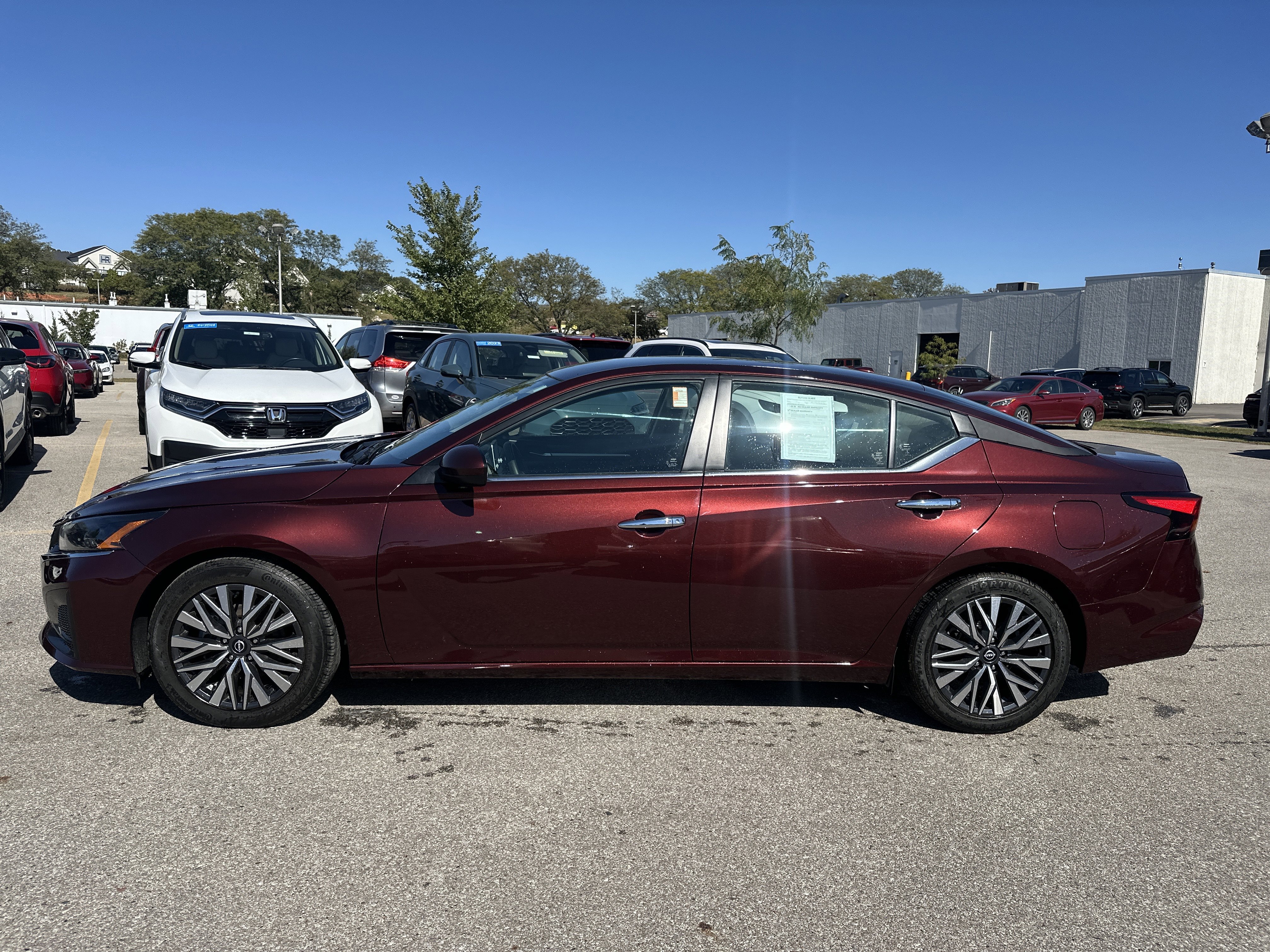 Used 2023 Nissan Altima 2.5 SV image 8