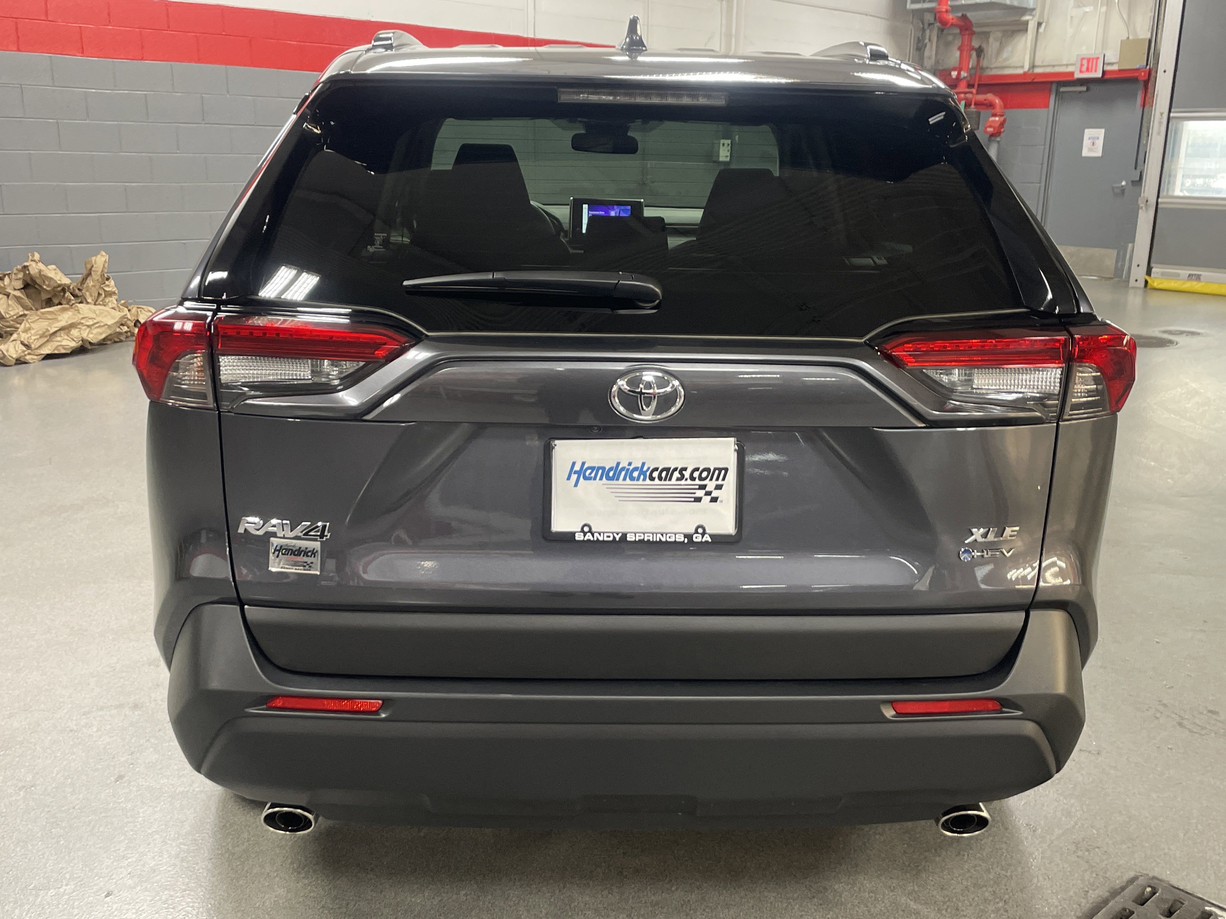 Used 2025 Toyota RAV4 LE image 9