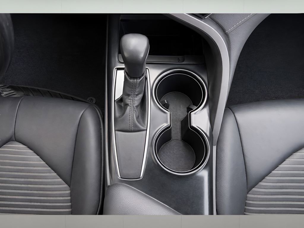 Used 2019 Toyota Camry SE image 13