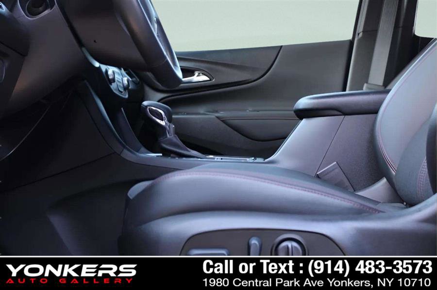 Used 2022 Chevrolet Equinox RS w/ Infotainment Package image 37