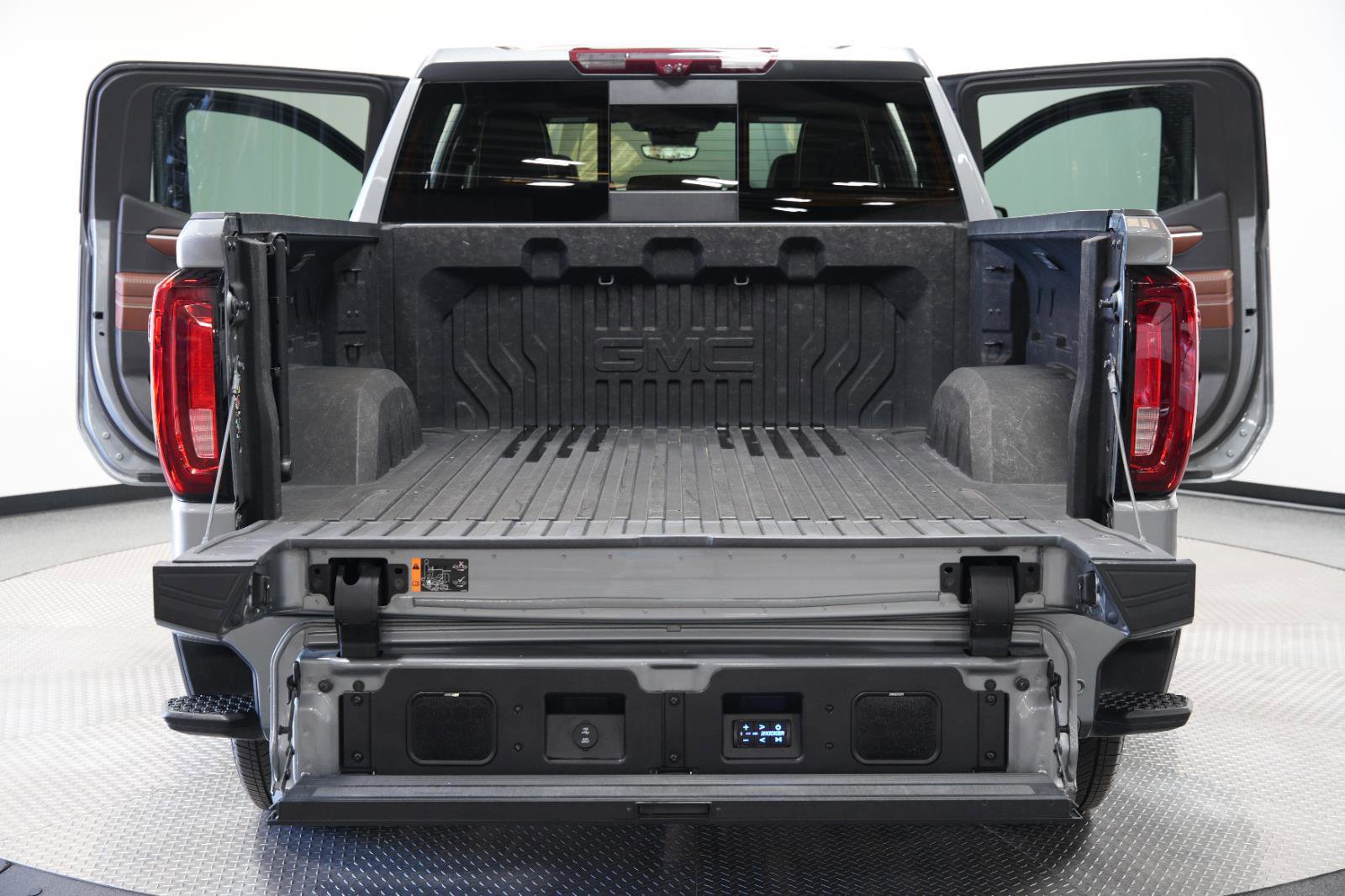 Used 2023 GMC Sierra 1500 Denali Ultimate image 15