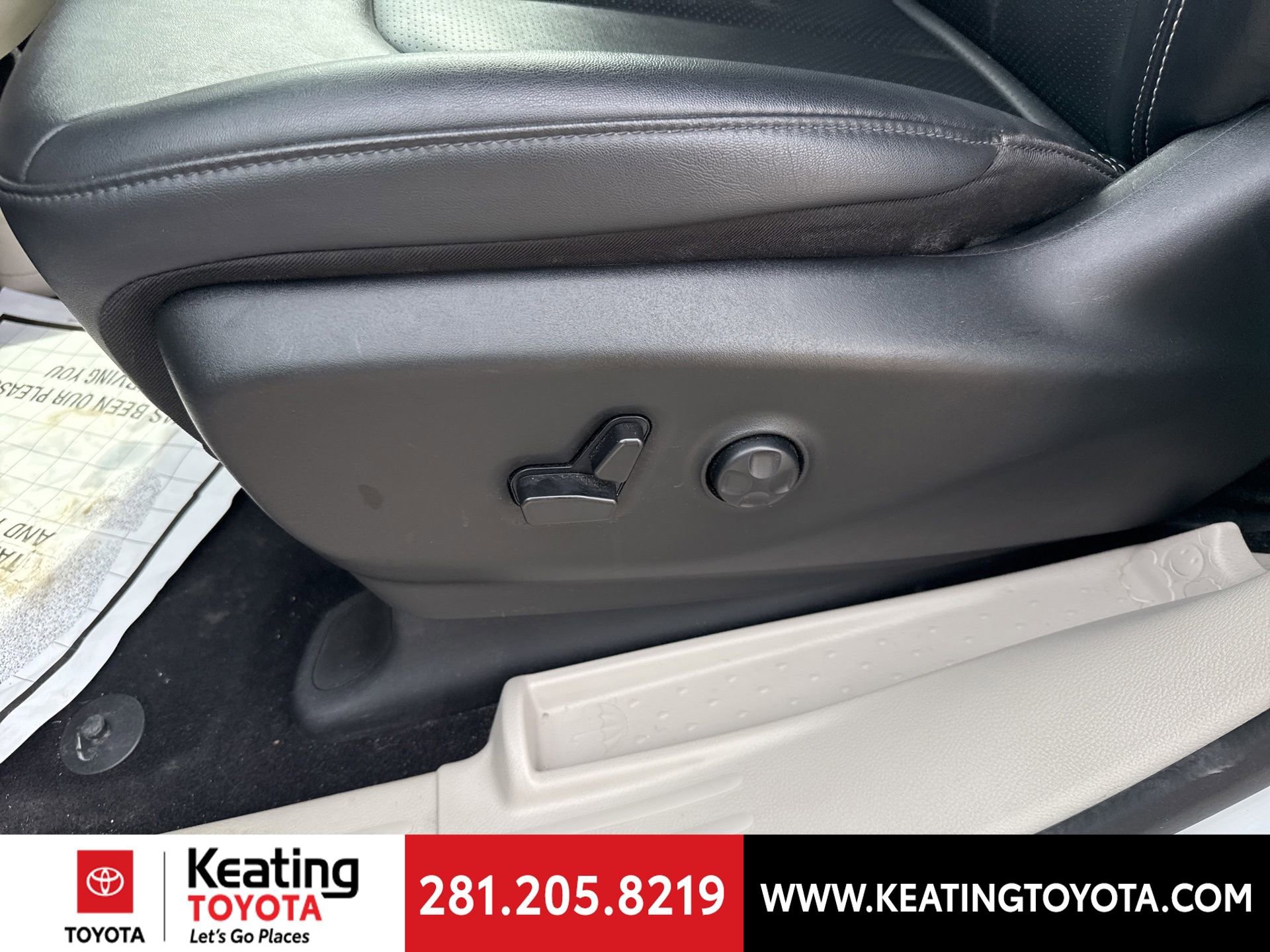 Used 2024 Chrysler Pacifica Select image 14