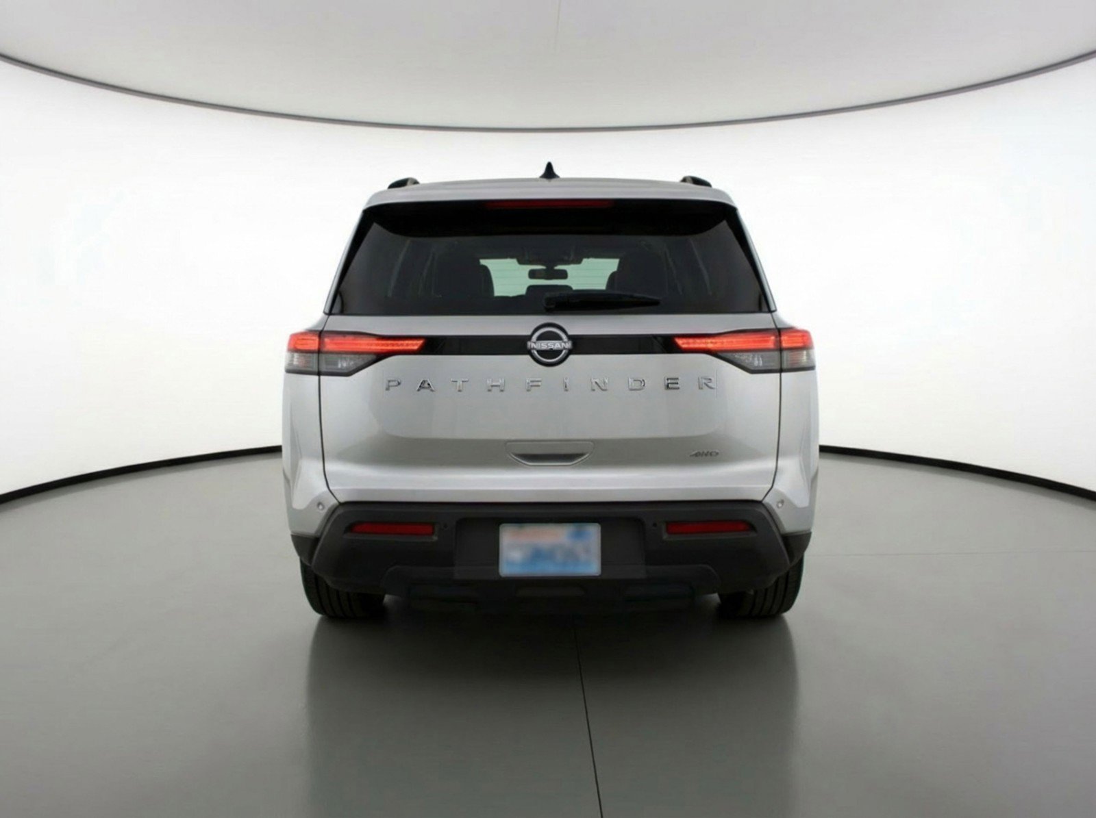 Used 2025 Nissan Pathfinder SV image 7