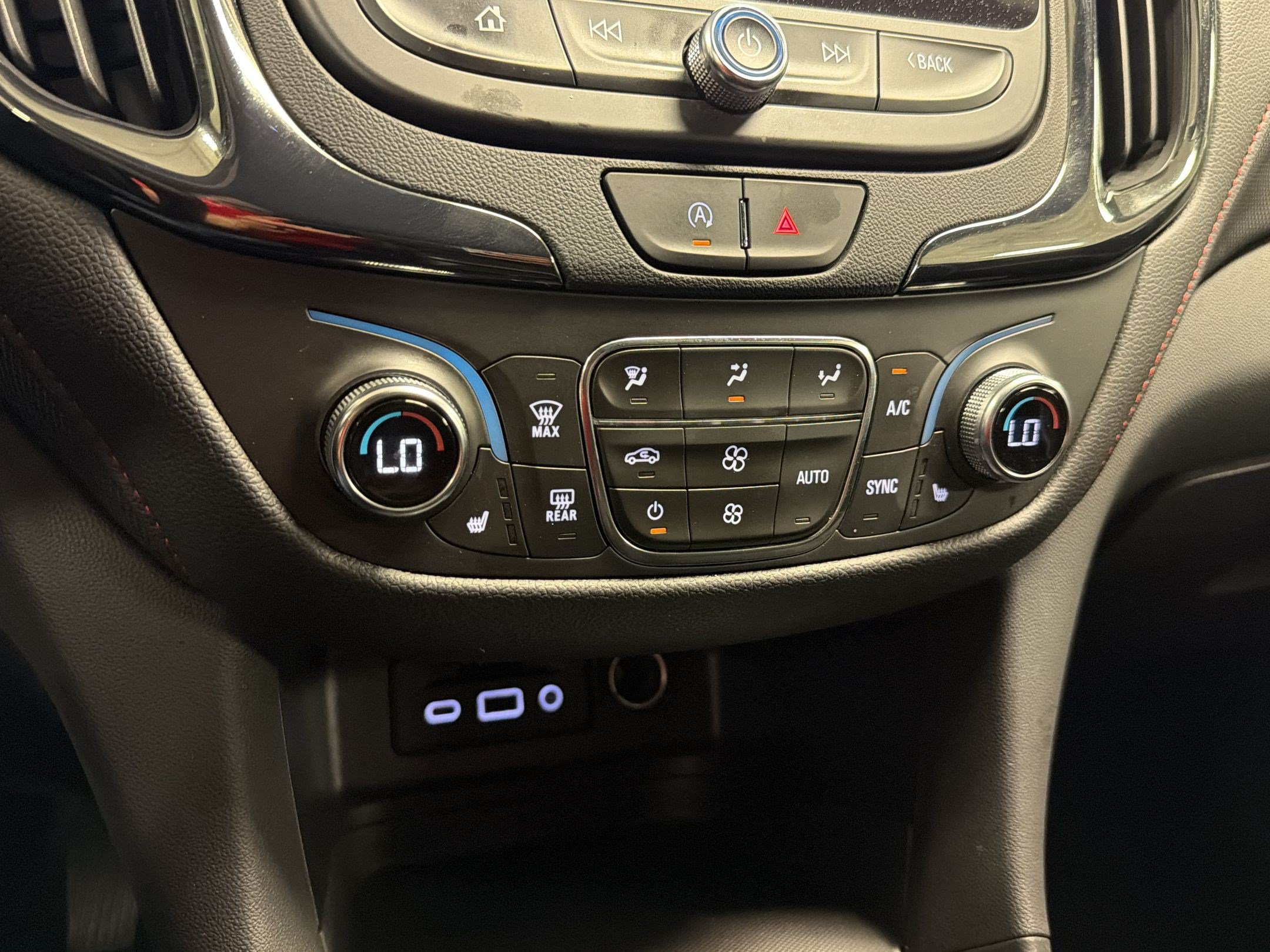 Used 2024 Chevrolet Equinox RS FWD image 19