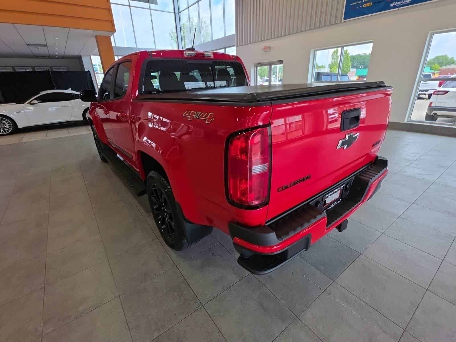 Used 2019 Chevrolet Colorado LT w/ Colorado RST Special Edition AWD/4WD image 13