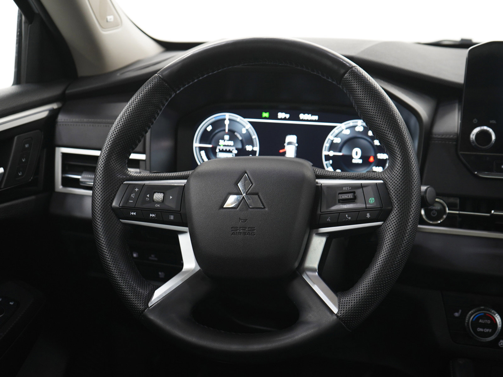 Used 2023 Mitsubishi Outlander SEL image 19