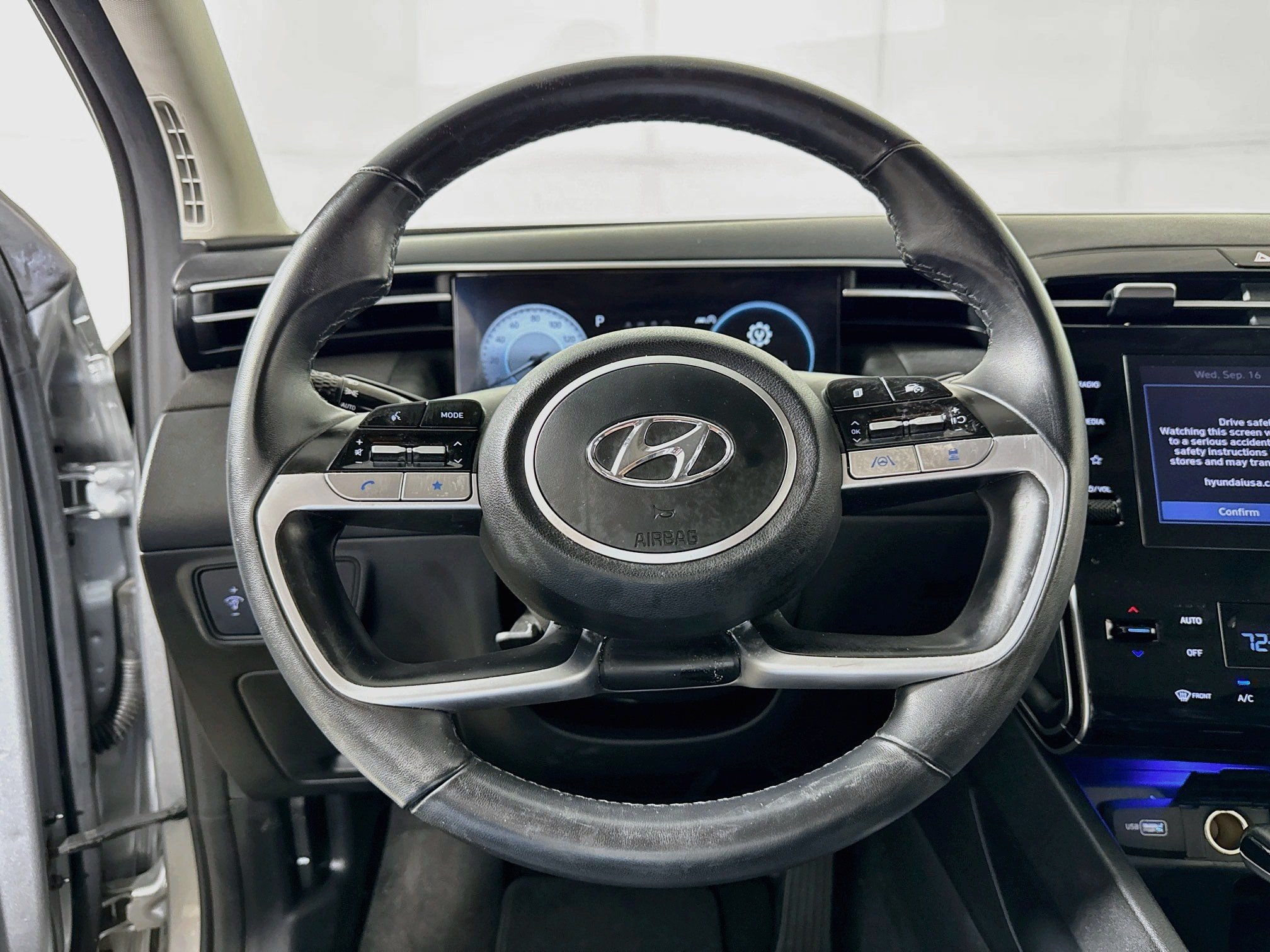 Used 2023 Hyundai Tucson SEL w/ Convenience Package AWD/4WD image 15