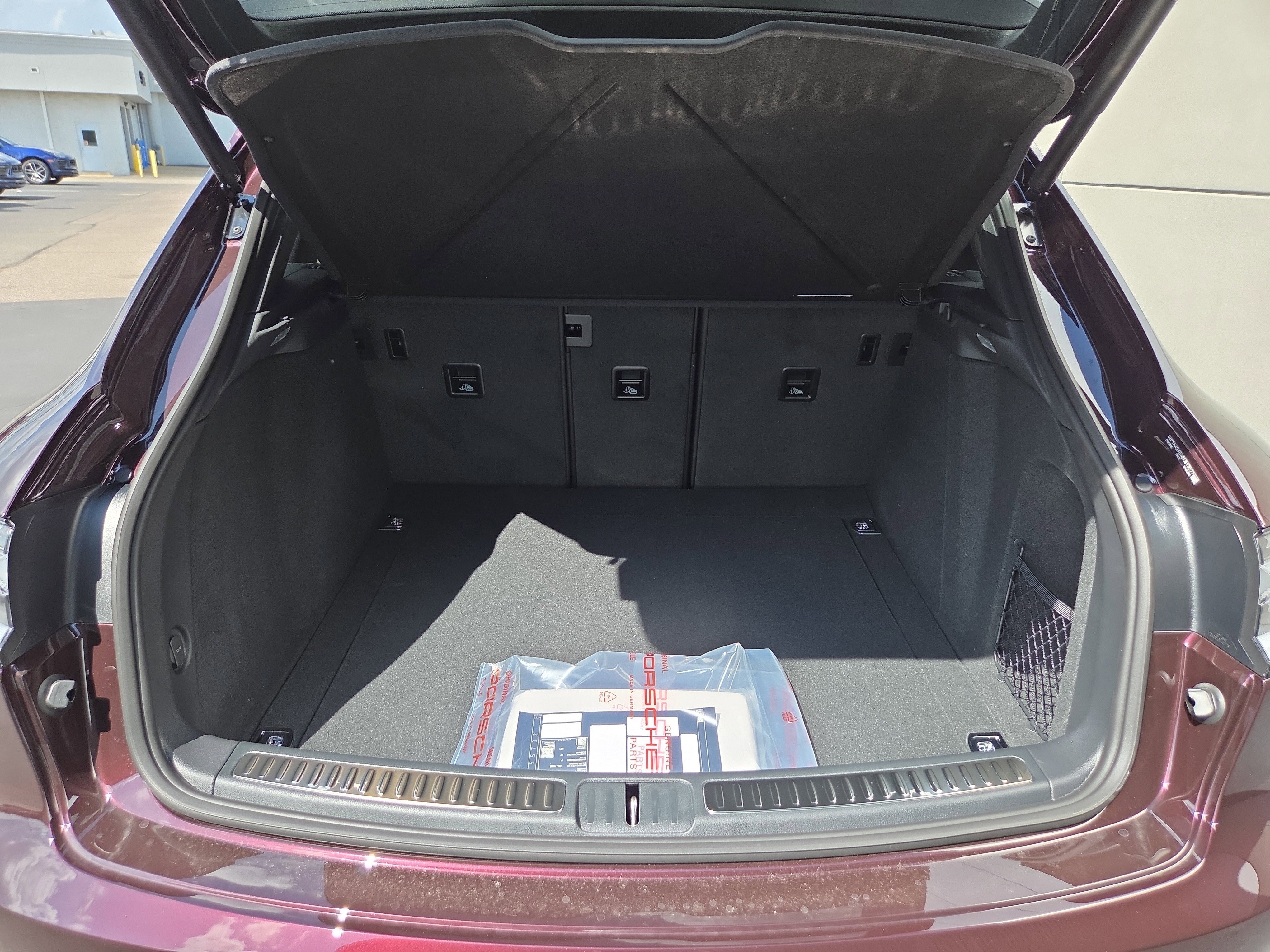 New 2025 Porsche Macan Turbo image 15