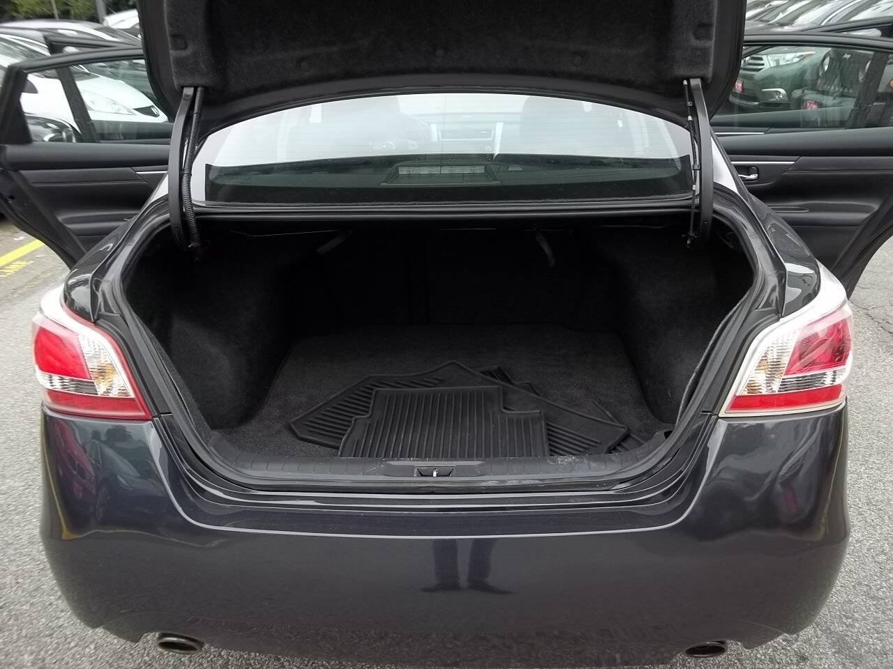 Used 2013 Nissan Altima 2.5 SL w/ Technology Pkg FWD image 33