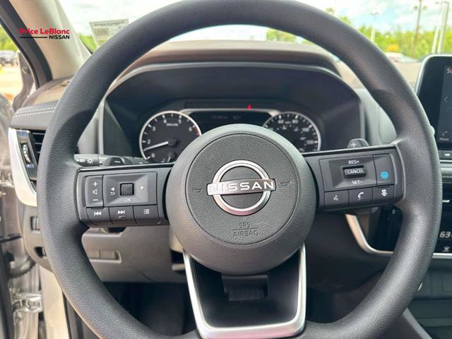 Used 2022 Nissan Rogue SV FWD image 21