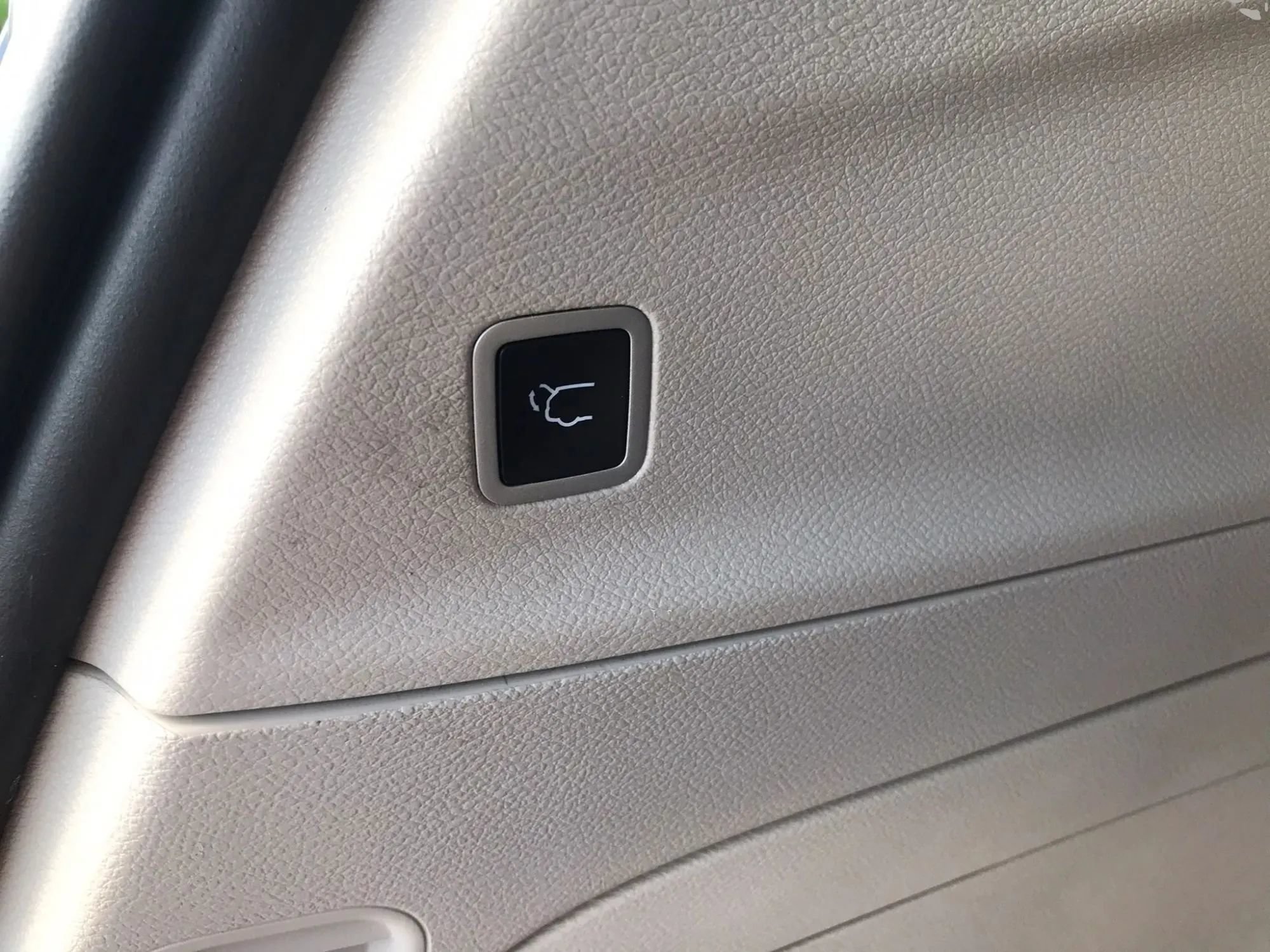 Used 2023 Chrysler Pacifica Touring-L FWD image 37