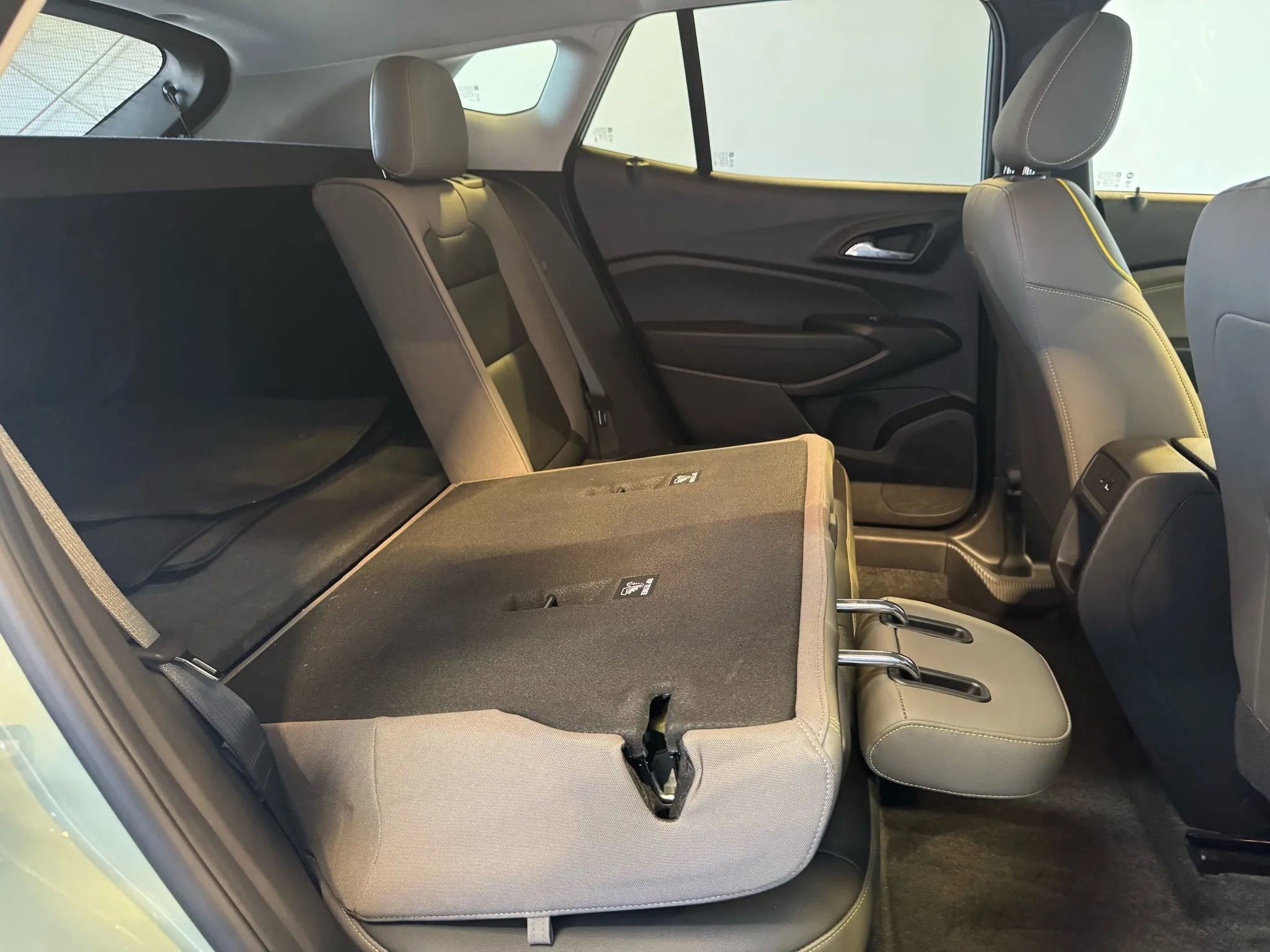 Used 2025 Chevrolet Trax ACTIV w/ Driver Confidence Package image 32