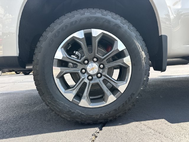 New 2026 Chevrolet Silverado 1500 High Country w/ Technology Package AWD/4WD image 17