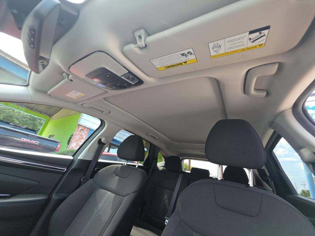 Used 2022 Hyundai Tucson SEL w/ Cargo Package AWD/4WD image 12