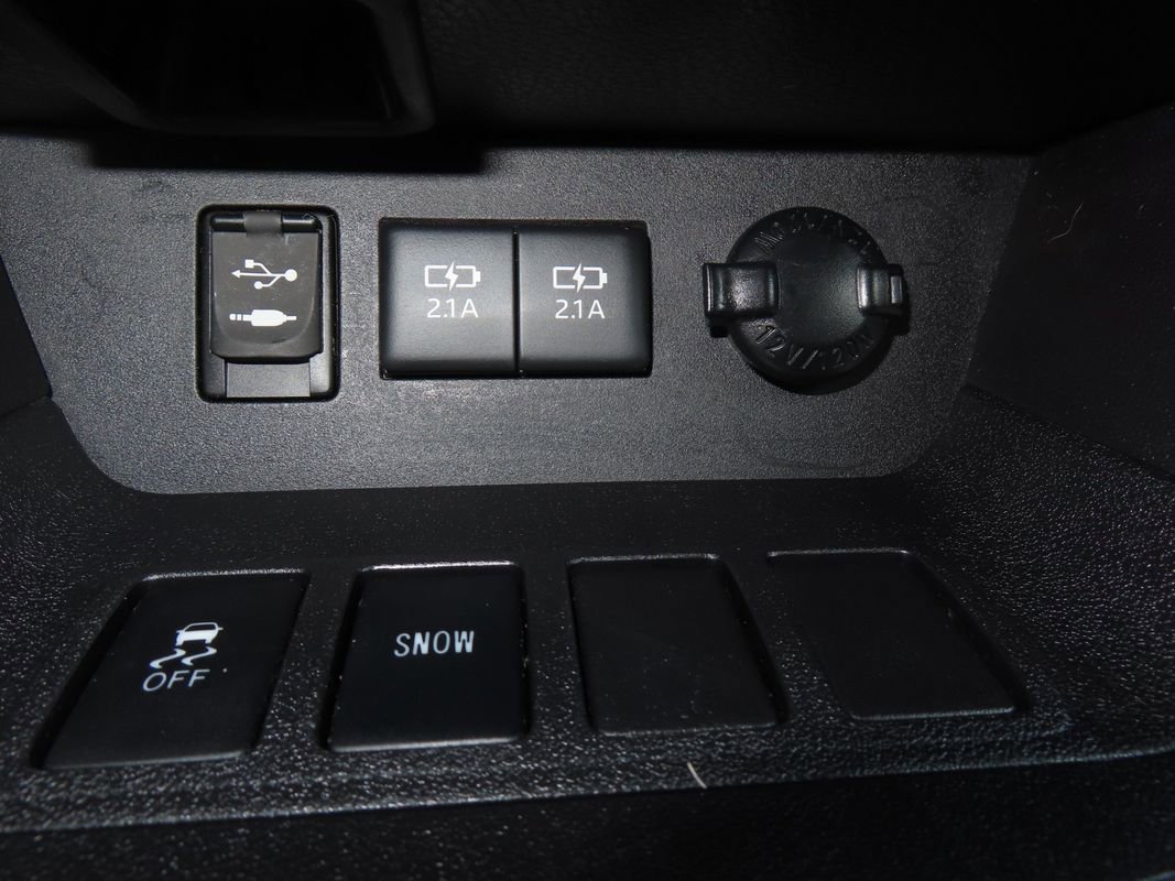 Used 2018 Toyota Highlander XLE image 30