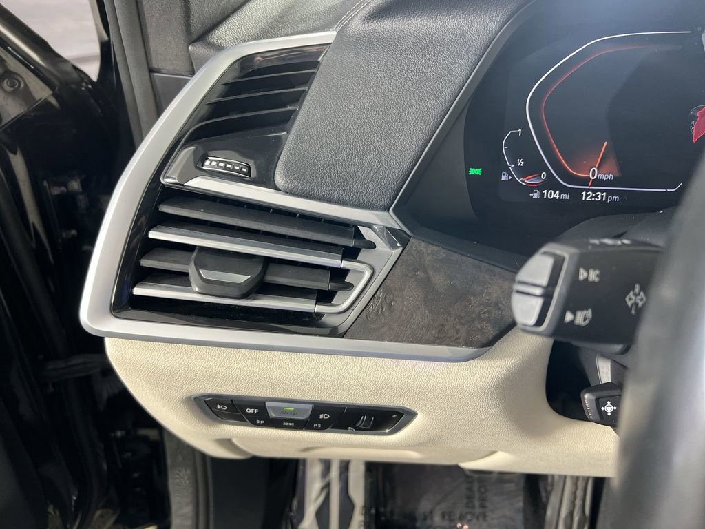Used 2021 BMW X7 xDrive40i w/ M Sport Package image 19